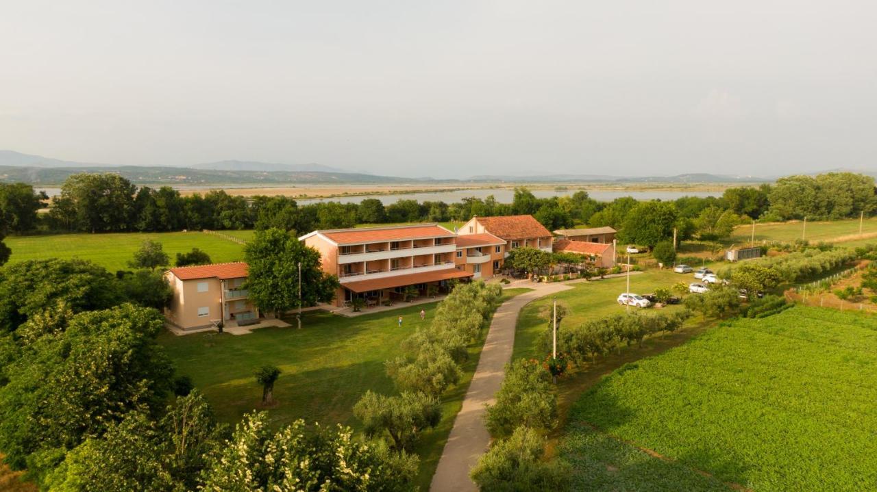 Delfini Holiday Homes Ulcinj Exterior photo